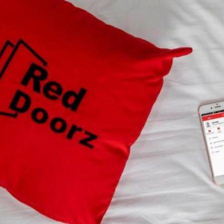 Reddoorz Near Jalan Jendral Sudirman Manado Hotel Exterior photo